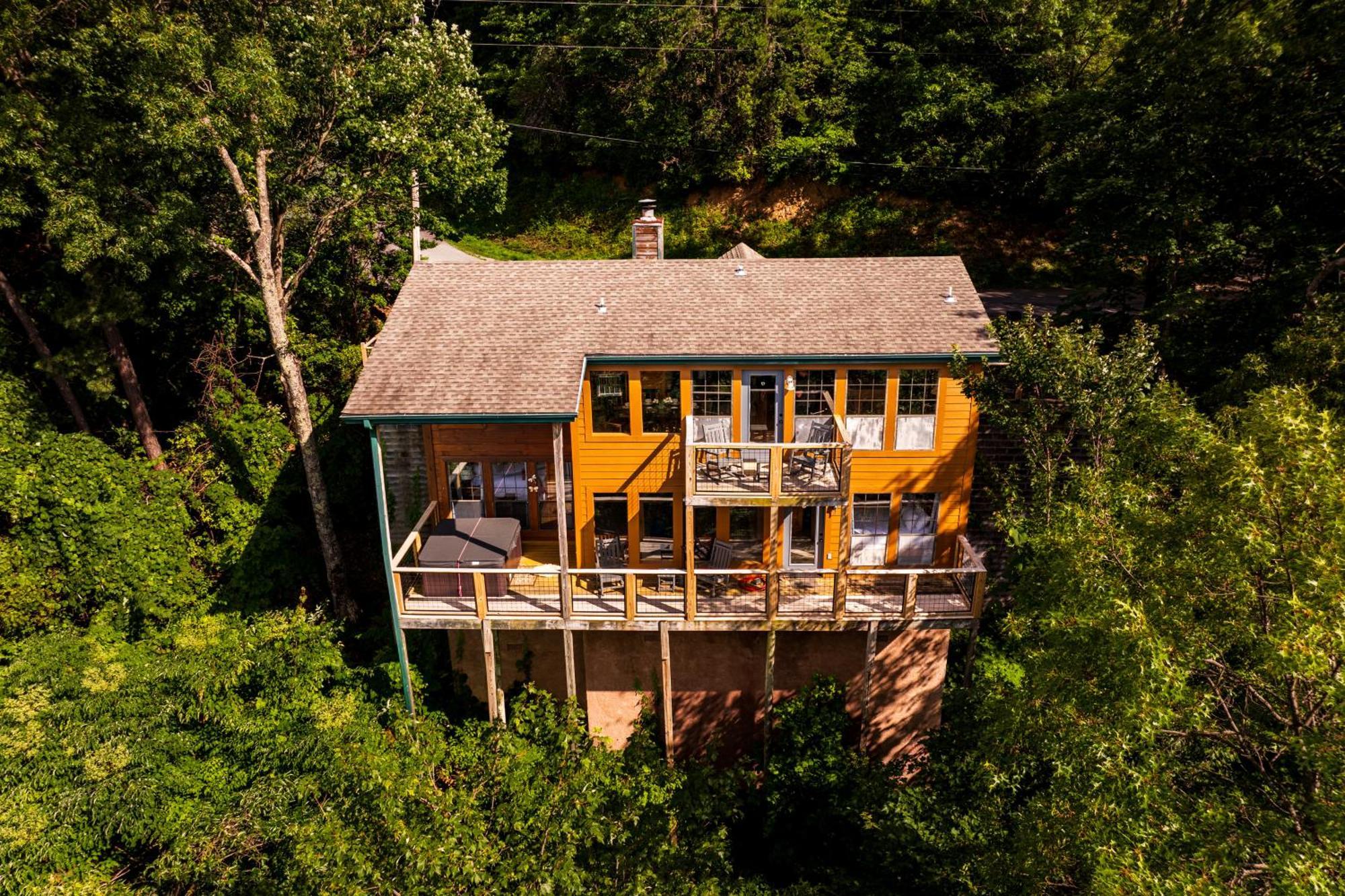 Вілла Elevista - Quaint&Private-Views-Hottub-Pooltable-Bears-3 Clubhouse Pools Гатлінбург Екстер'єр фото