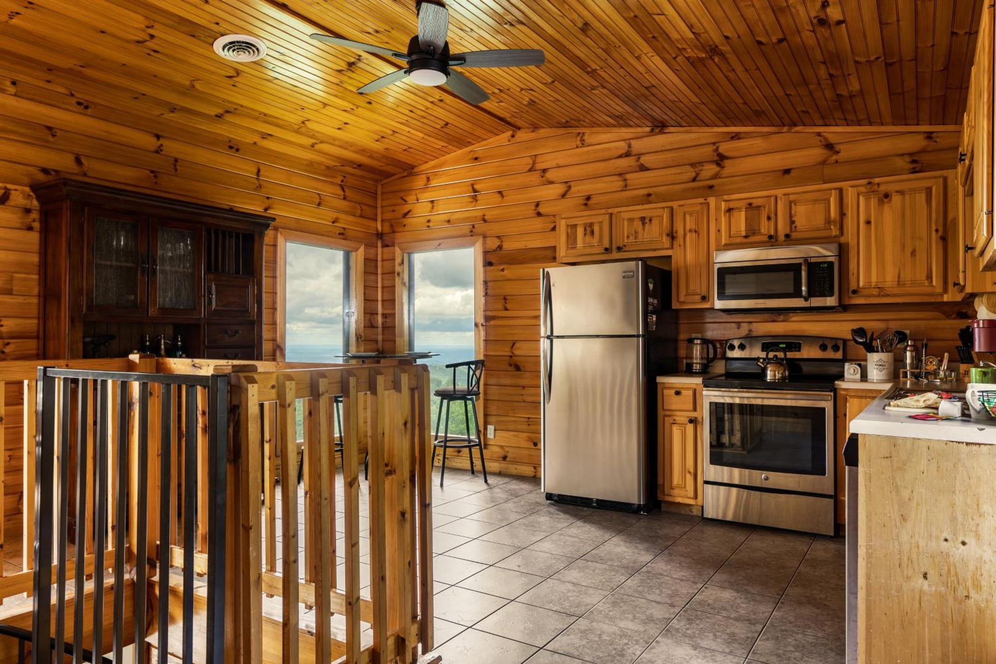 Вілла Elevista - Quaint&Private-Views-Hottub-Pooltable-Bears-3 Clubhouse Pools Гатлінбург Екстер'єр фото